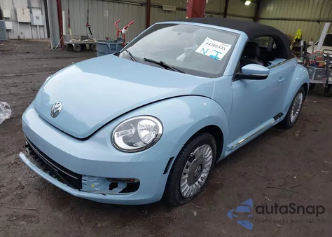 2013 Volkswagen Beetle 2.5L z USA, uszkodzony, nr VIN 3VW5X7AT9DM826252